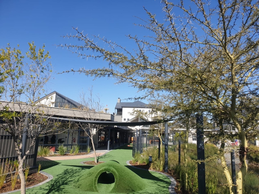 To Let 3 Bedroom Property for Rent in The Polofields Gauteng