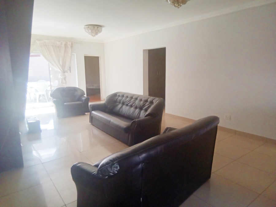 5 Bedroom Property for Sale in Halfway House Gauteng