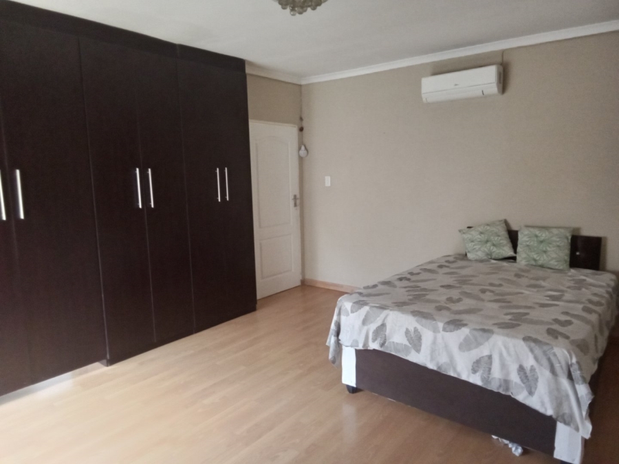 5 Bedroom Property for Sale in Halfway House Gauteng