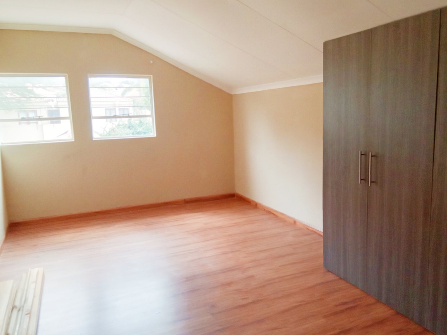 5 Bedroom Property for Sale in Halfway House Gauteng