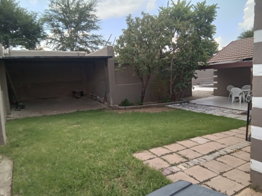 5 Bedroom Property for Sale in Halfway House Gauteng