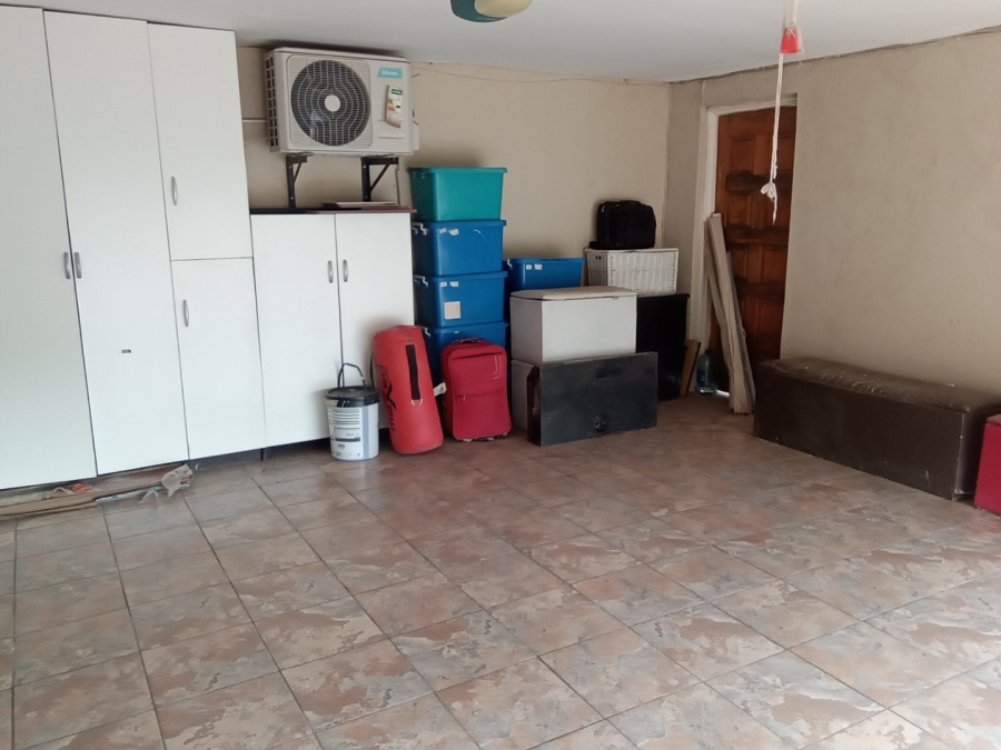 5 Bedroom Property for Sale in Halfway House Gauteng