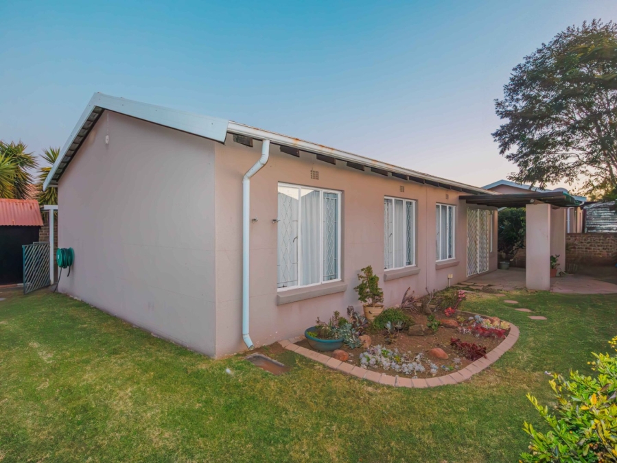 2 Bedroom Property for Sale in Eden Glen Gauteng