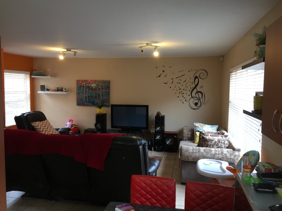 2 Bedroom Property for Sale in Groeneweide Gauteng