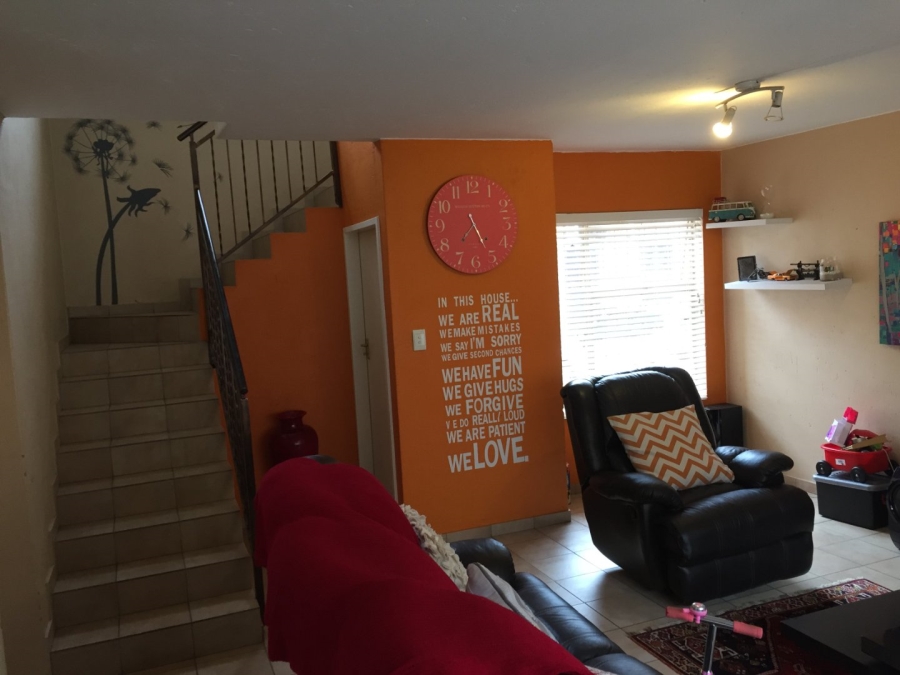 2 Bedroom Property for Sale in Groeneweide Gauteng