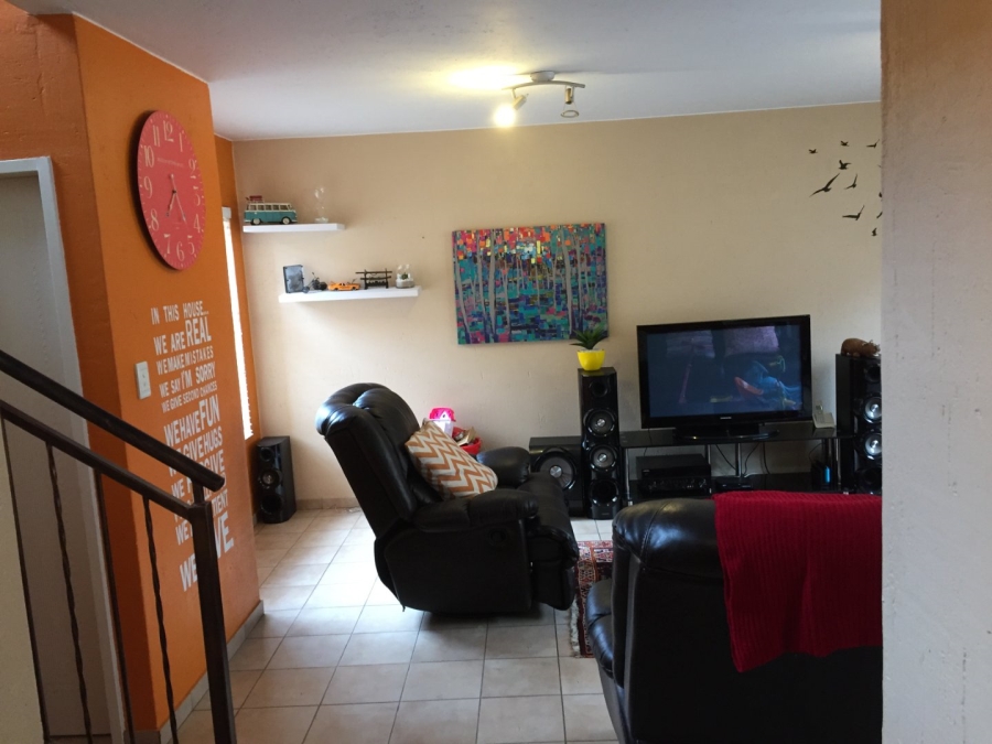 2 Bedroom Property for Sale in Groeneweide Gauteng