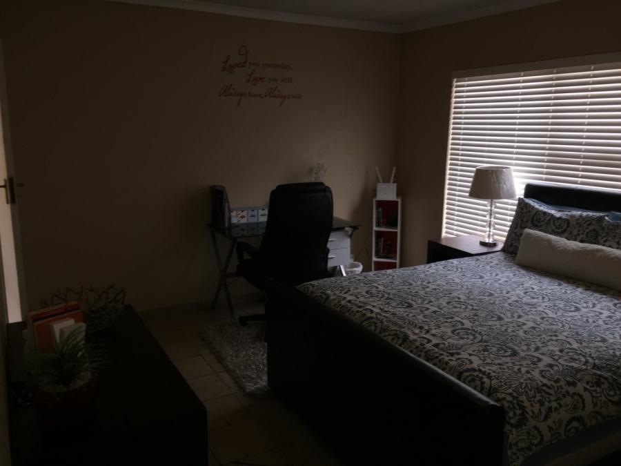 2 Bedroom Property for Sale in Groeneweide Gauteng