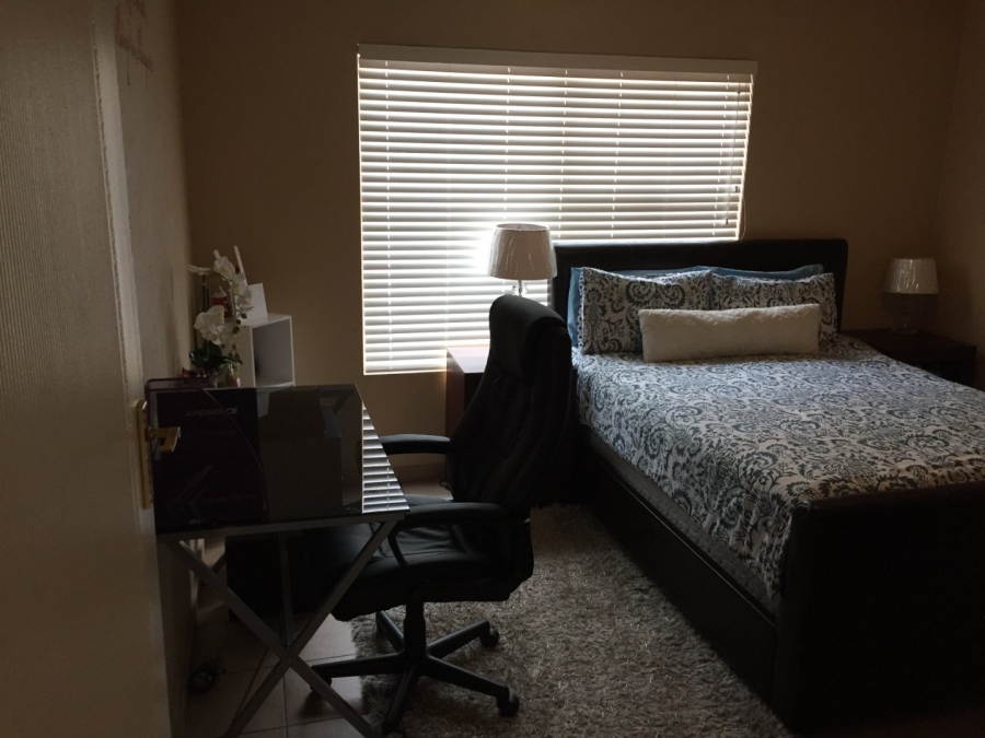 2 Bedroom Property for Sale in Groeneweide Gauteng