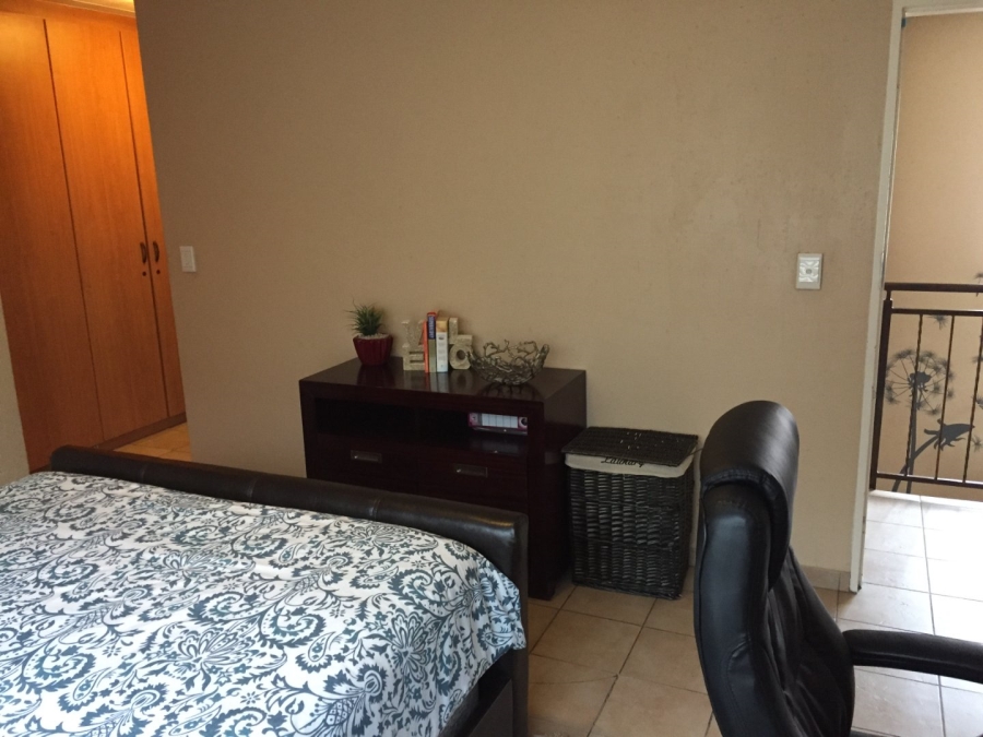 2 Bedroom Property for Sale in Groeneweide Gauteng