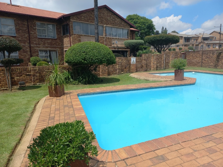 2 Bedroom Property for Sale in Northcliff Gauteng