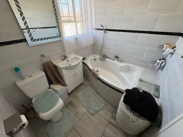 3 Bedroom Property for Sale in Birchleigh Gauteng