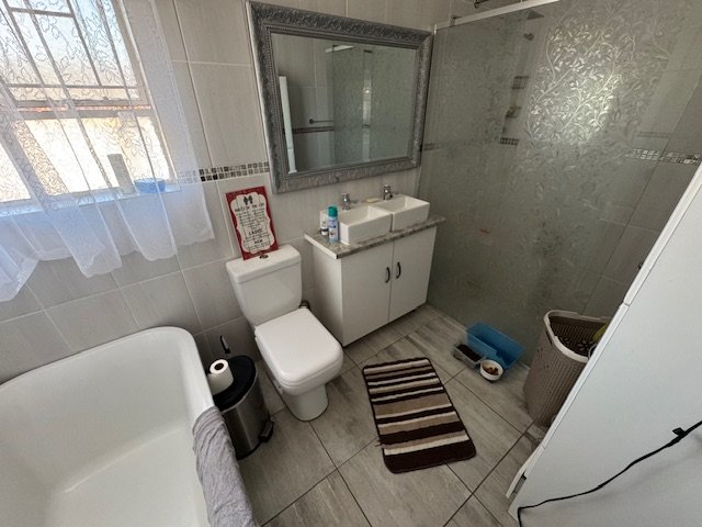 3 Bedroom Property for Sale in Birchleigh Gauteng