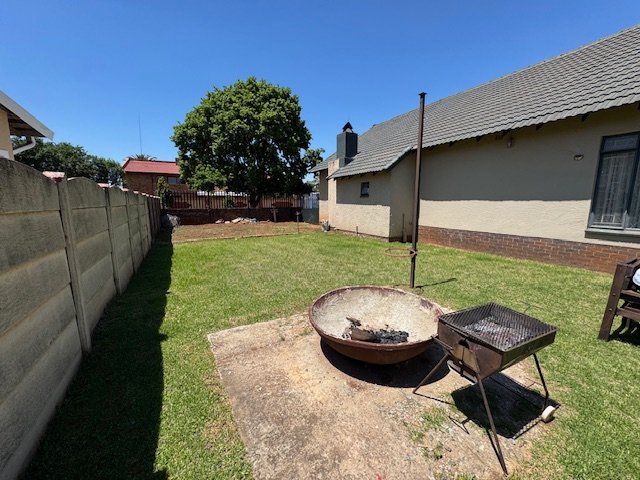 3 Bedroom Property for Sale in Birchleigh Gauteng