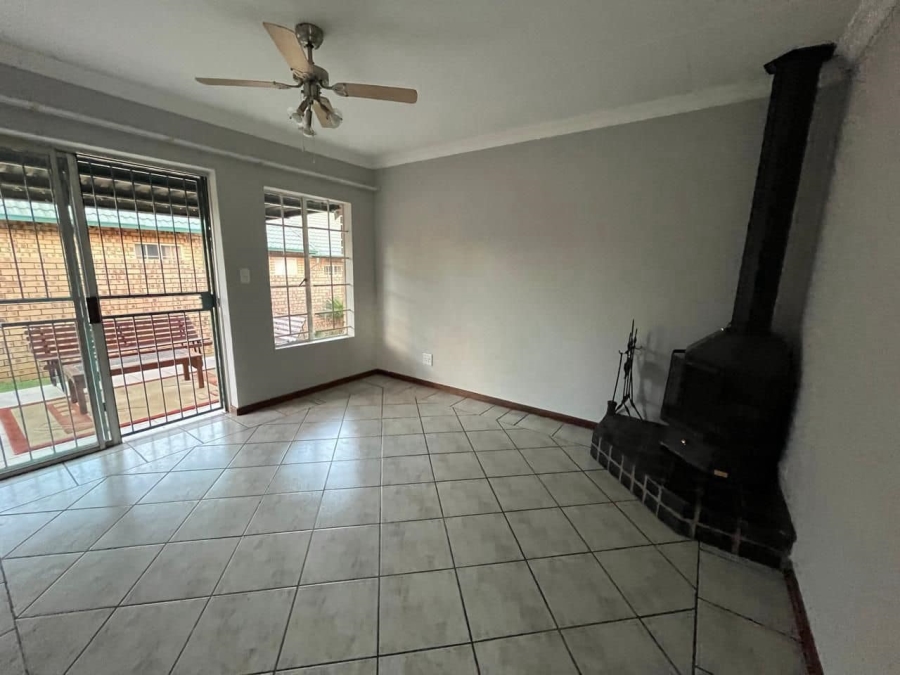 2 Bedroom Property for Sale in Highveld Gauteng