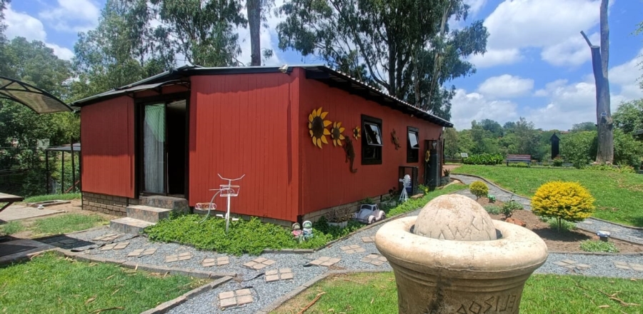 Bedroom Property for Sale in Boschdraai Gauteng