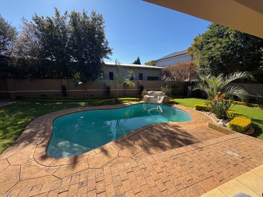 6 Bedroom Property for Sale in Midstream Estate Gauteng