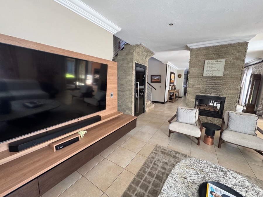 6 Bedroom Property for Sale in Midstream Estate Gauteng