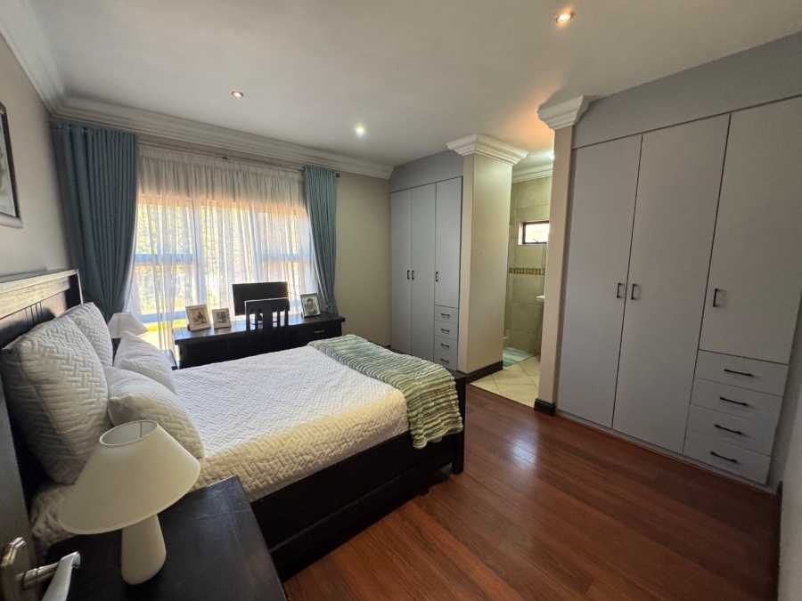 6 Bedroom Property for Sale in Midstream Estate Gauteng