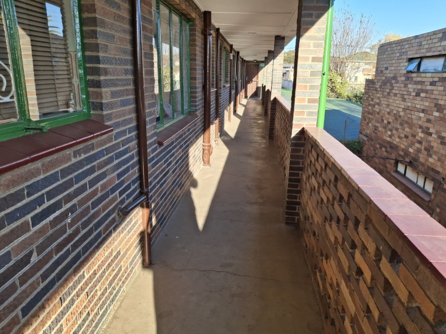 2 Bedroom Property for Sale in Crown Gardens Gauteng