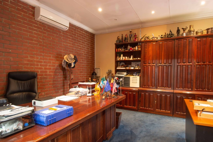  Bedroom Property for Sale in Arcadia Gauteng