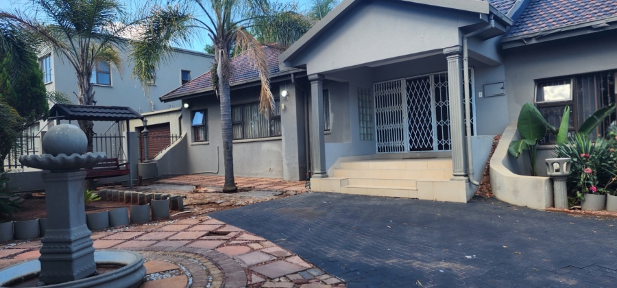 11 Bedroom Property for Sale in Erasmia Gauteng