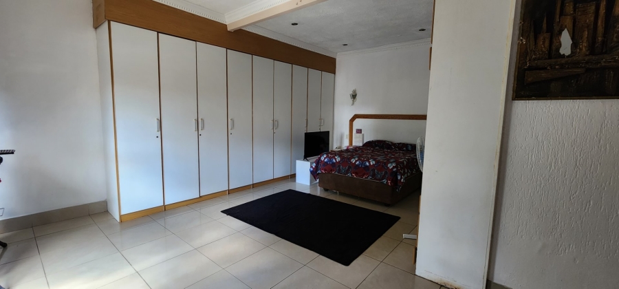 11 Bedroom Property for Sale in Erasmia Gauteng