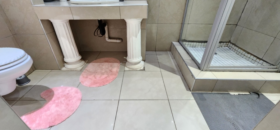 11 Bedroom Property for Sale in Erasmia Gauteng