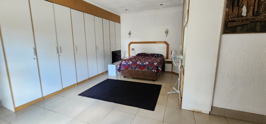 11 Bedroom Property for Sale in Erasmia Gauteng