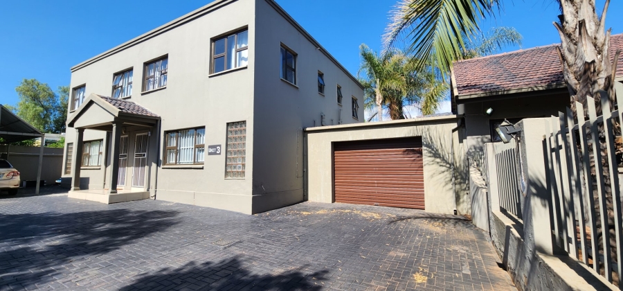 11 Bedroom Property for Sale in Erasmia Gauteng