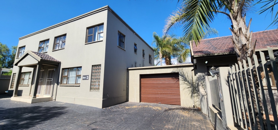 11 Bedroom Property for Sale in Erasmia Gauteng