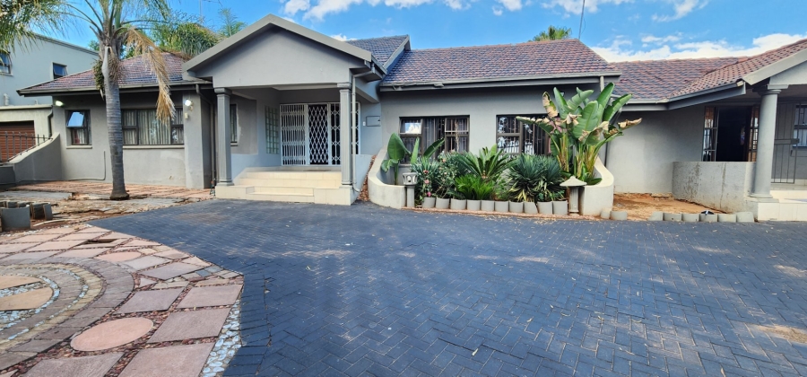 11 Bedroom Property for Sale in Erasmia Gauteng