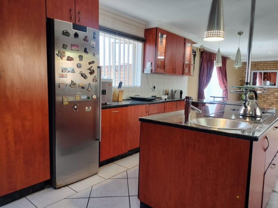 4 Bedroom Property for Sale in Beyers Park Gauteng