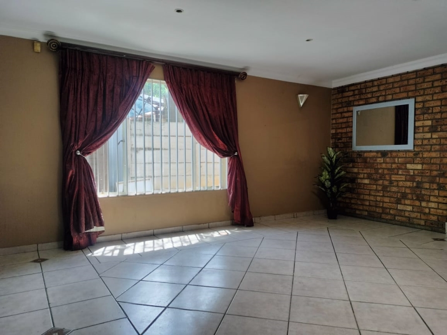 4 Bedroom Property for Sale in Beyers Park Gauteng