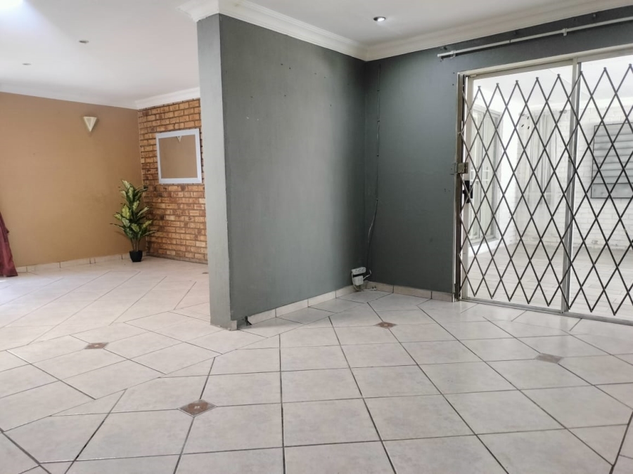 4 Bedroom Property for Sale in Beyers Park Gauteng