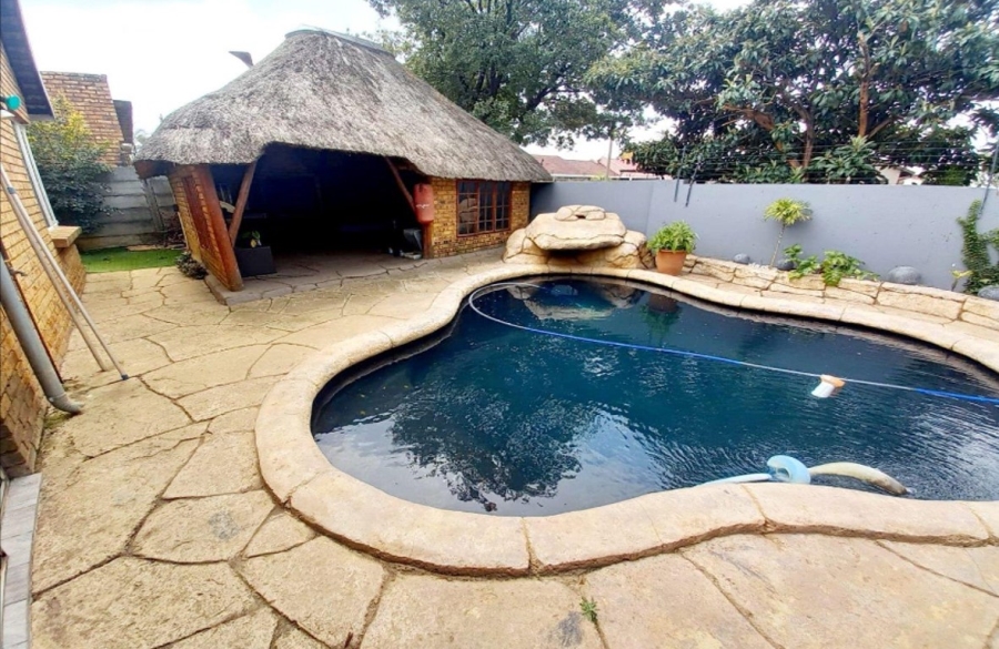 4 Bedroom Property for Sale in Beyers Park Gauteng
