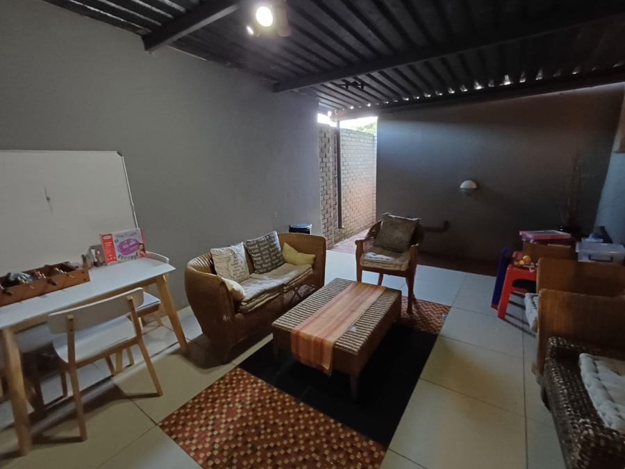 5 Bedroom Property for Sale in Sinoville Gauteng