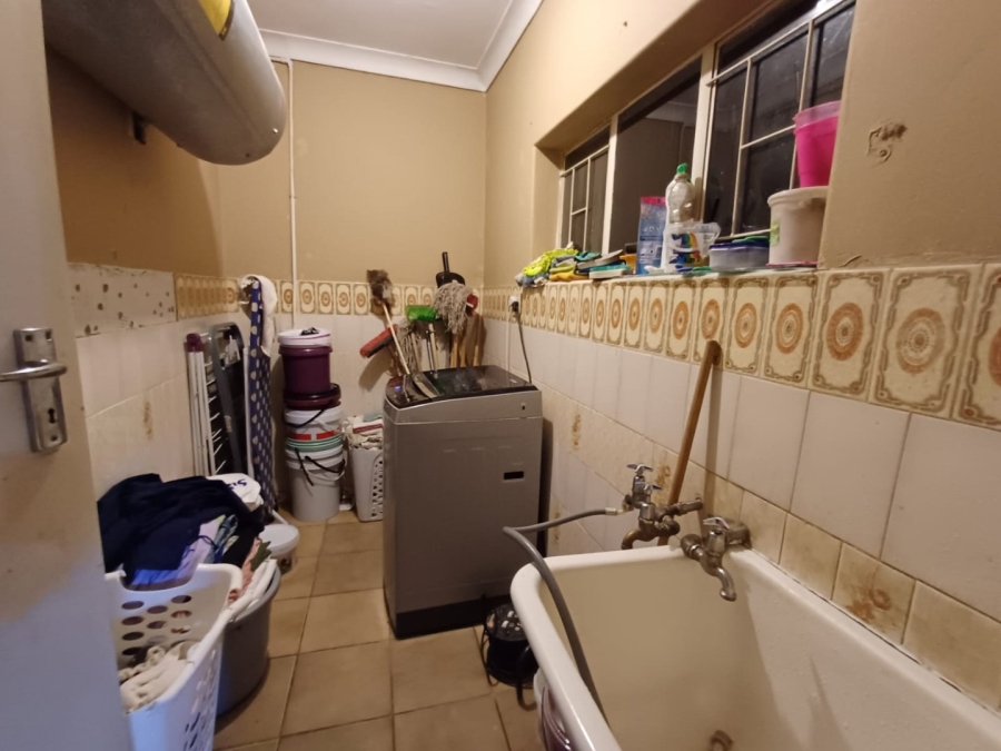 5 Bedroom Property for Sale in Sinoville Gauteng