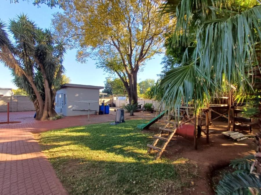 5 Bedroom Property for Sale in Sinoville Gauteng