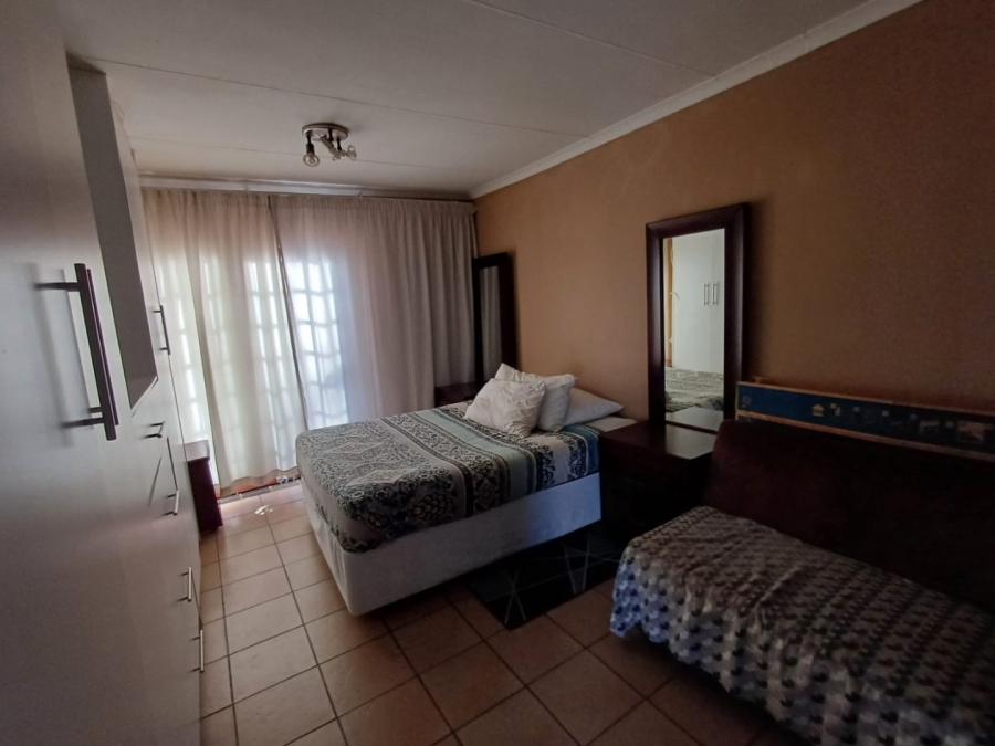 5 Bedroom Property for Sale in Sinoville Gauteng