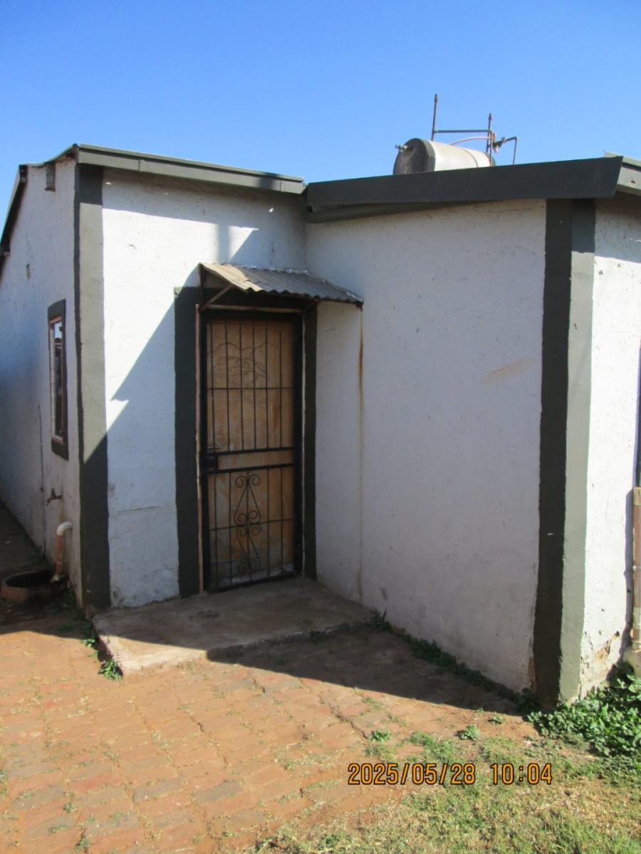 3 Bedroom Property for Sale in Roodekop Gauteng