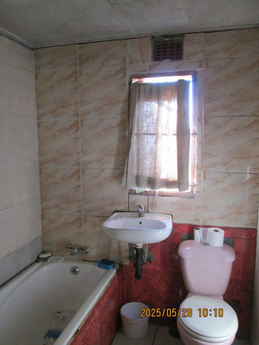 3 Bedroom Property for Sale in Roodekop Gauteng