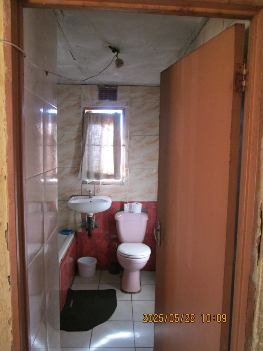 3 Bedroom Property for Sale in Roodekop Gauteng