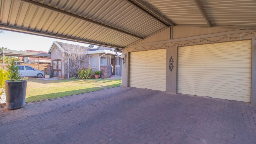4 Bedroom Property for Sale in Witkoppie Ridge Gauteng