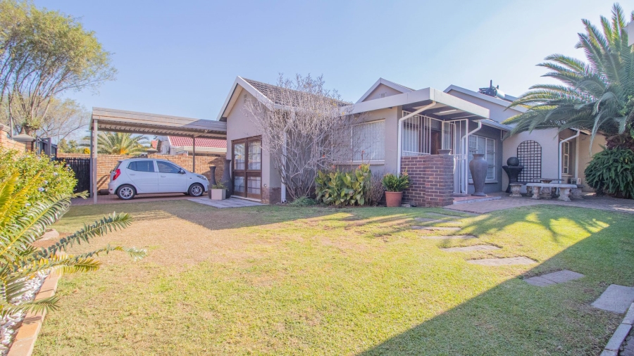 4 Bedroom Property for Sale in Witkoppie Ridge Gauteng