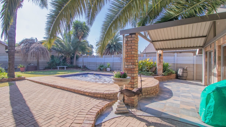 4 Bedroom Property for Sale in Witkoppie Ridge Gauteng