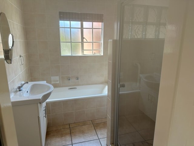 2 Bedroom Property for Sale in Honeydew Grove Gauteng