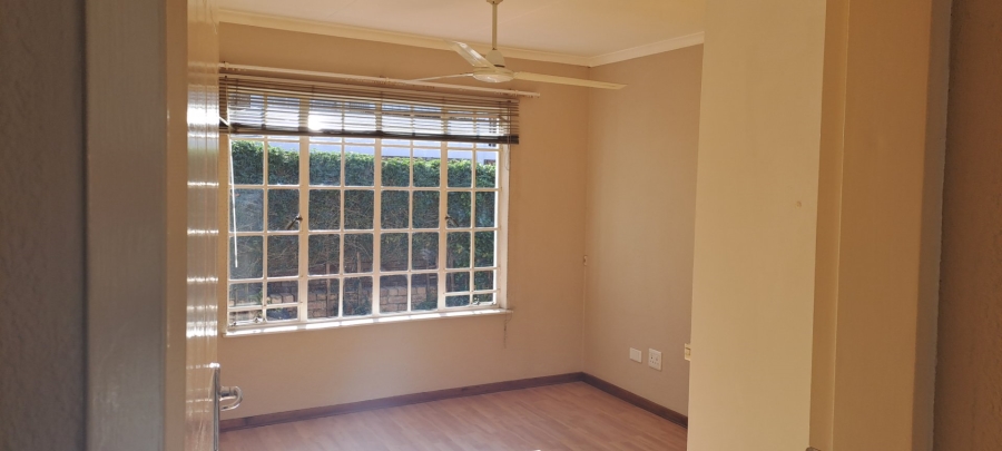 2 Bedroom Property for Sale in Honeydew Grove Gauteng
