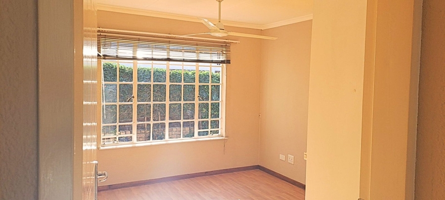 2 Bedroom Property for Sale in Honeydew Grove Gauteng