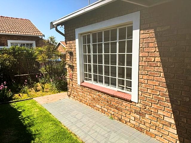 2 Bedroom Property for Sale in Honeydew Grove Gauteng