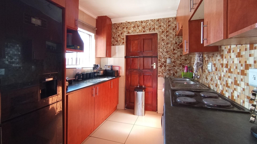 3 Bedroom Property for Sale in Noordwyk Gauteng